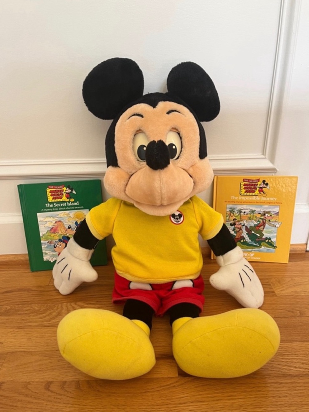 Vintage 1986 Talking Mickey Mouse w/ Cassette Player + 2 Books Worlds of Wonder
